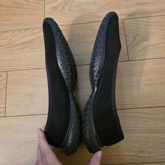 Lissom Flyte Slip On Flats- 10 - Picture 3 of 12